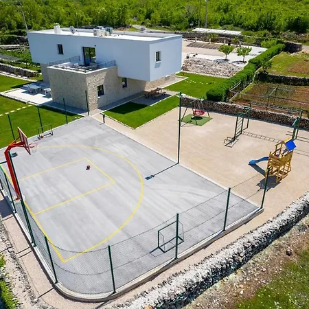 Villa Modern M30 With Private Pool, 3 En-suite Bedrooms Ugljane
