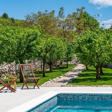 Villa Modern M30 With Private Pool, 3 En-suite Bedrooms Ugljane