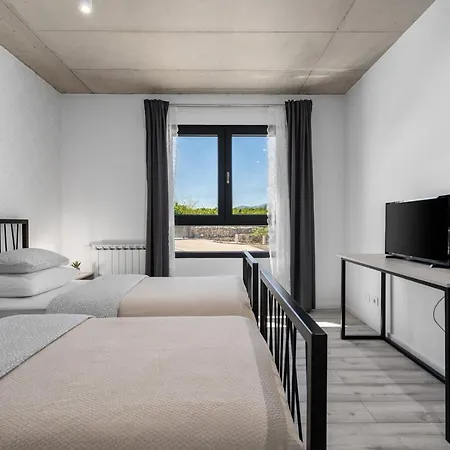 Modern M30 With Private Pool, 3 En-suite Bedrooms