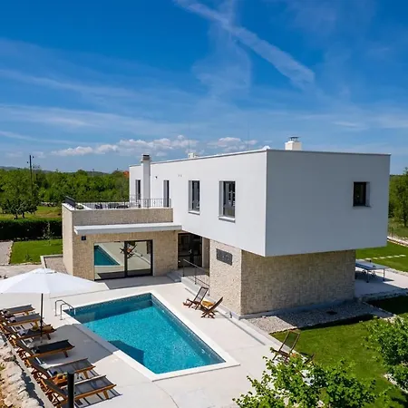 Modern M30 With Private Pool, 3 En-suite Bedrooms Villa Ugljane