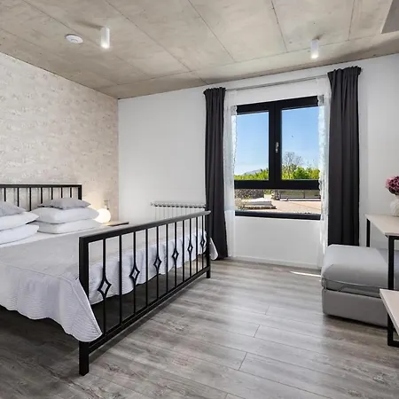 Villa Modern M30 With Private Pool, 3 En-suite Bedrooms *